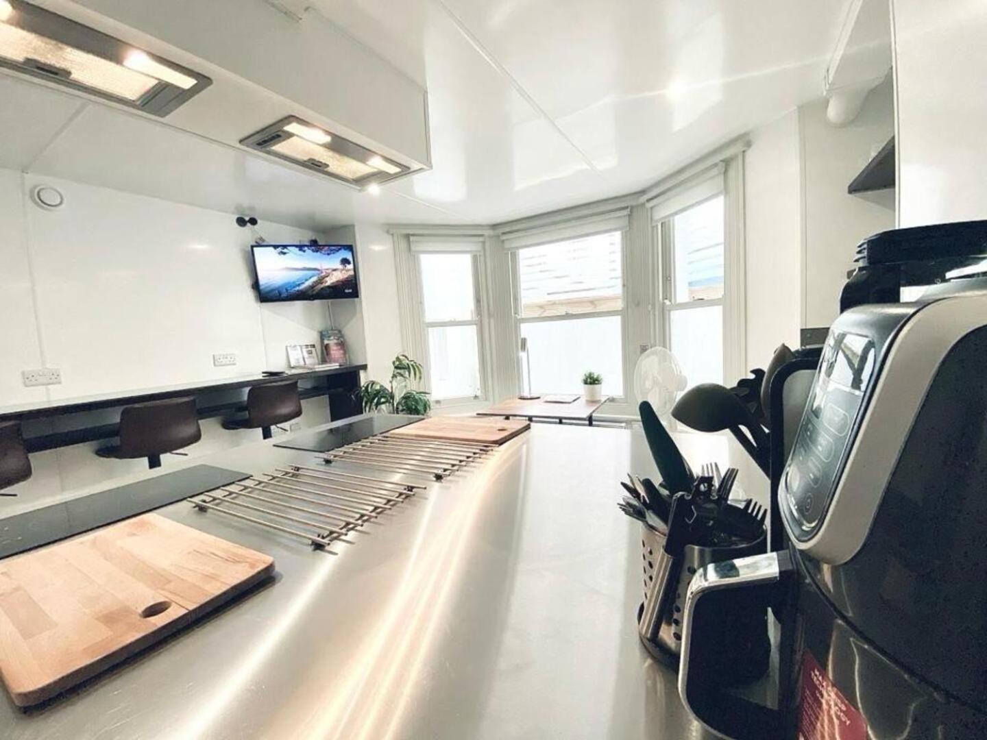 Apt 09 Stylish Studio Steps From Sea & Promenade برايتون المظهر الخارجي الصورة