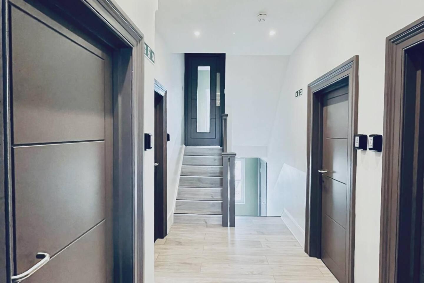 Apt 09 Stylish Studio Steps From Sea & Promenade برايتون المظهر الخارجي الصورة
