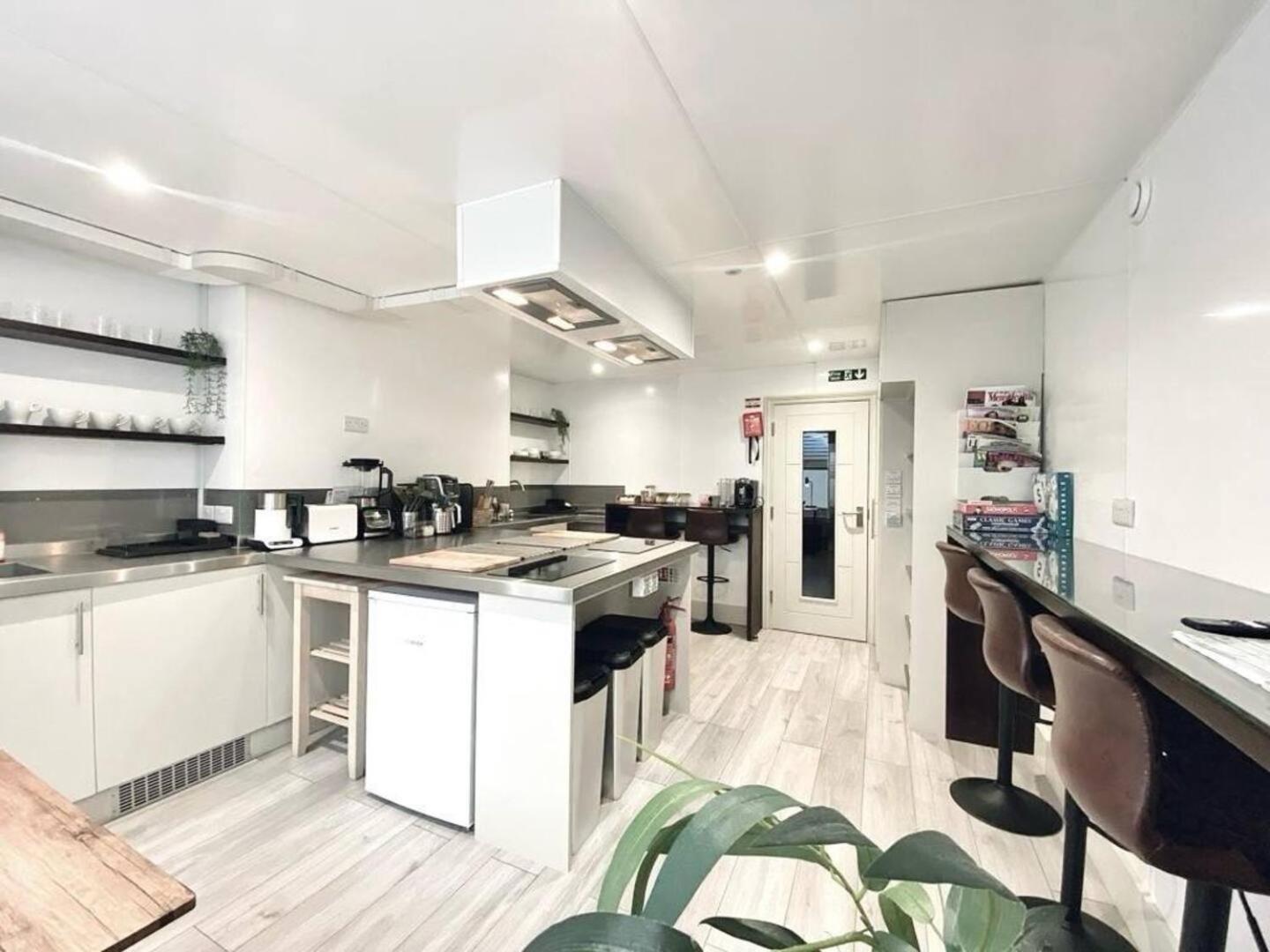 Apt 09 Stylish Studio Steps From Sea & Promenade برايتون المظهر الخارجي الصورة