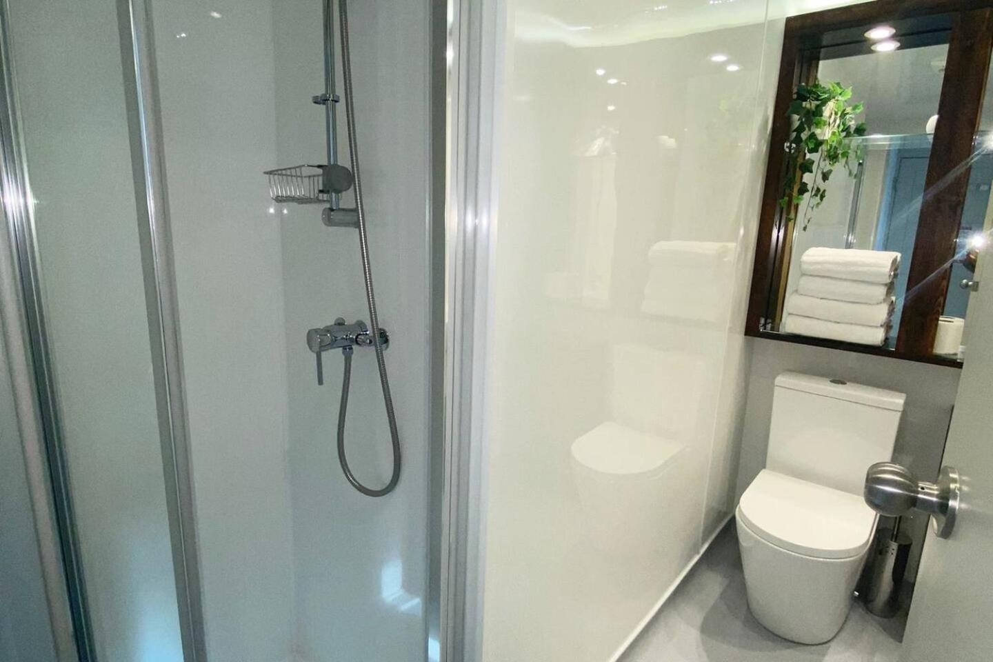 Apt 09 Stylish Studio Steps From Sea & Promenade برايتون المظهر الخارجي الصورة